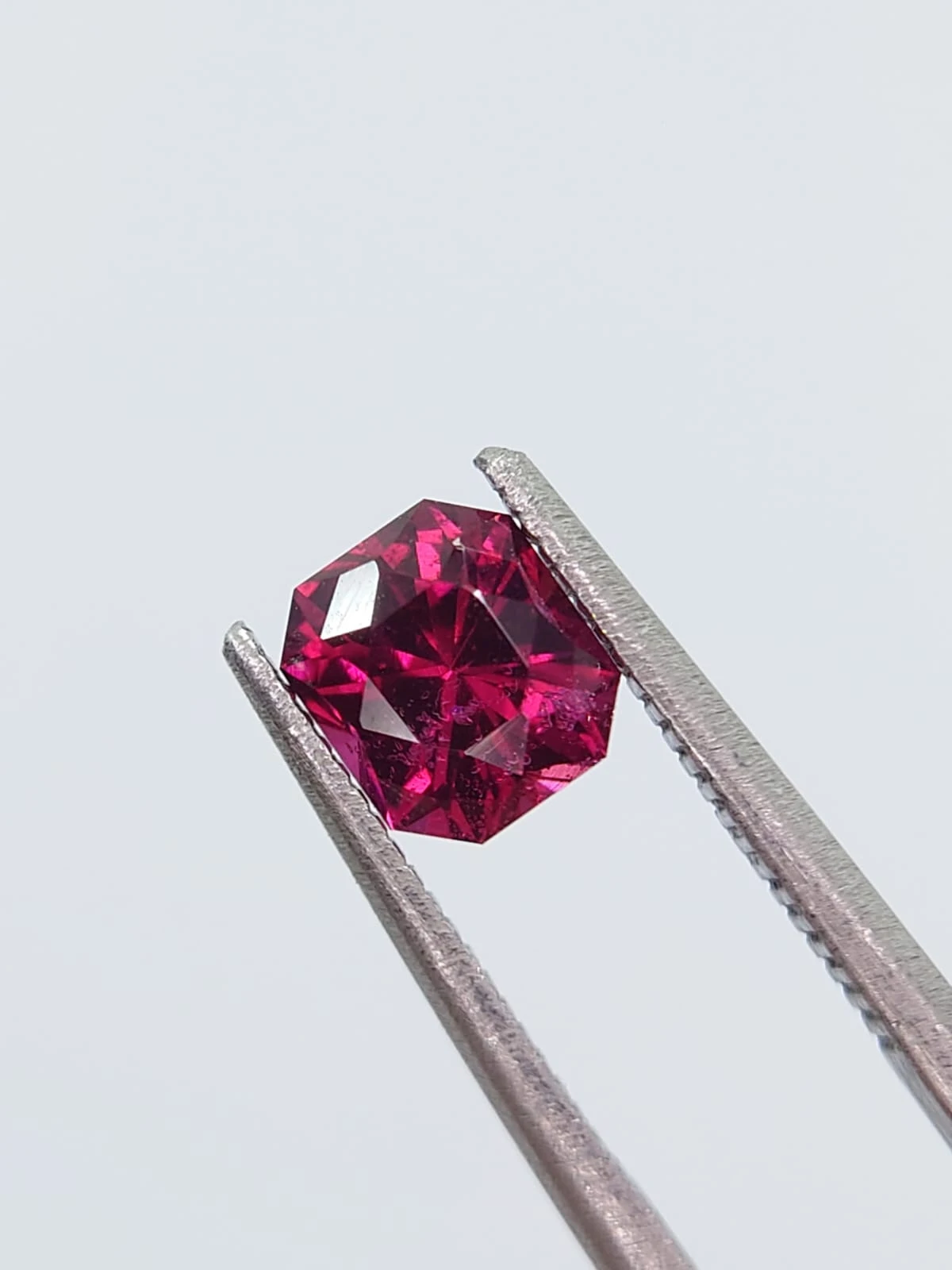 1.24ct Natural Rhodolite Garnet from Tanzania — view 6